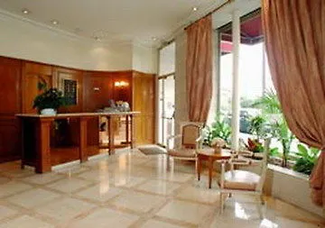 Hotel Fertel Maillot Paryż